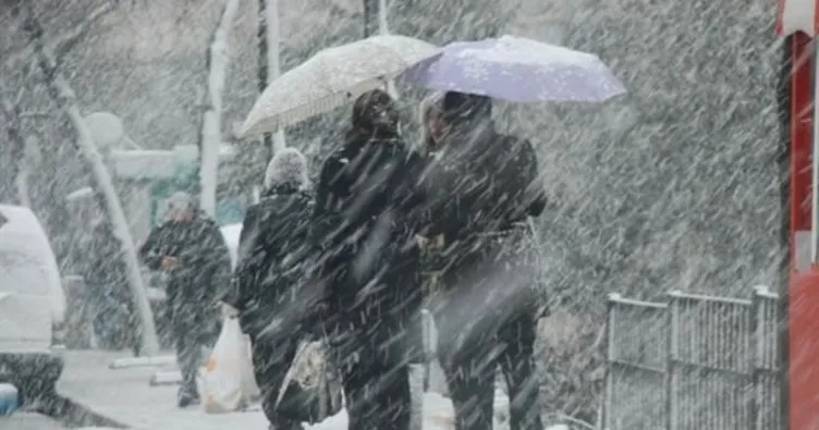 Doğu Anadolu’da yoğun kar yağışı ve tipi etkili oluyor