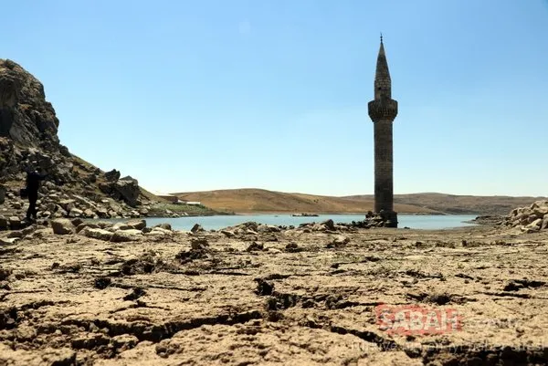 Baraj suları çekilince... Tarihi köy ortaya çıktı!