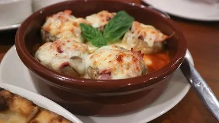 Kaşarlı köfte tarifi: Sofranızda lezzet ve şıklık bir arada...