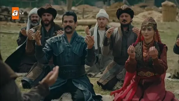Kuruluş Osman'da ekranlara kilitleyen sahne: Osman Bey ile Bala Hatun evleniyor! | Video