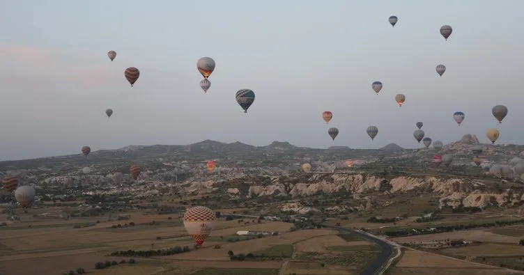 Kapadokya’da görsel şölene jandarmada katıldı