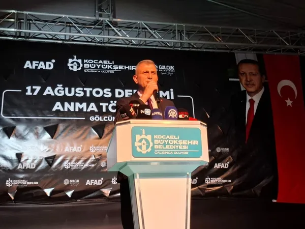 17-agustos-marmara-depremi-golcukte-anildi-1786908321338.jpg