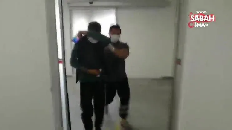 Bıçaklanan yaralı, yarasını unutup basına saldırdı | Video