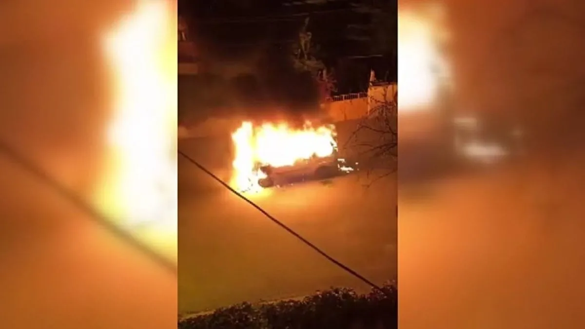 Seyir halindeki araç alev topuna döndü