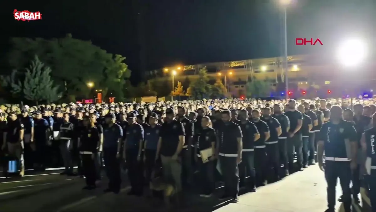 Şanlıurfa merkezli 11 ilde, uyuşturucu satıcılarına yönelik operasyon: 362 şüpheli hakkında yakalama kararı | Video videosunu izle Şanlıurfa merkezli 11 ilde, uyuşturucu satıcılarına yönelik operasyon: 362 şüpheli hakkında yakalama kararı | Video videosunu izle