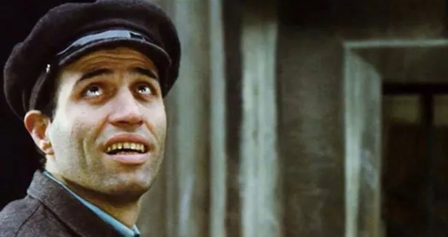 Kemal Sunal In 20 Olum Yil Donumu Kemal Sunal Kimdir Kac Yasinda Ve Neden Oldu Iste Hayati Ve Filmleri Son Dakika Yasam Haberleri