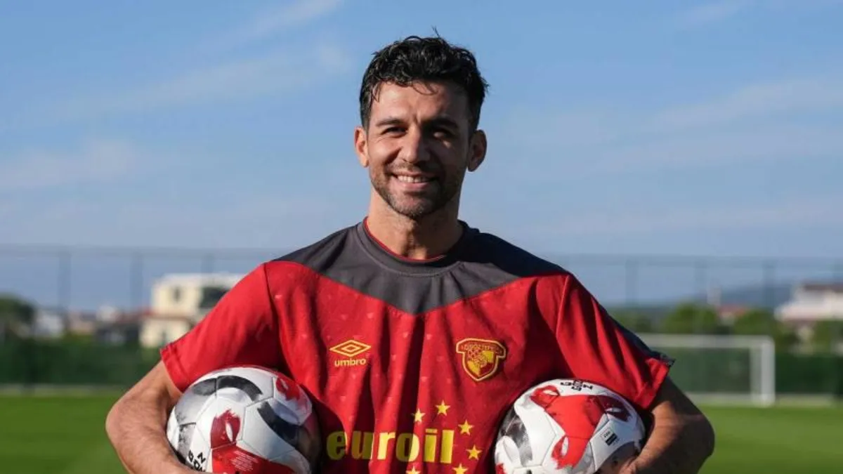 İsmail Köybaşı Göztepe forması ile
