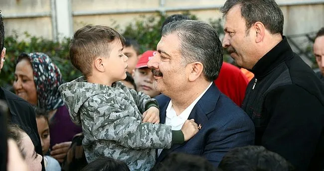 Bakan Koca: Depremzede sağlık hattına 98 bin 975 başvuru oldu