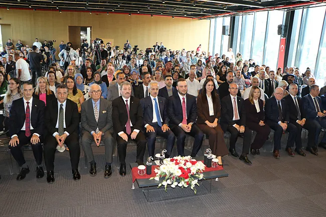 bakan-uraloglundan-sifir-atik-aciklamasi-kalkinma-vizyonunun-bir-parcasi-1788446212218.jpg Bakan Uraloğlu'ndan