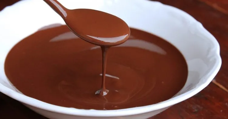 Çikolata sosu tarifi Tatlılarınıza lezzet katacak çikolata sosu nasıl