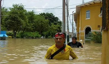 Peru’da ırmak taştı! Şehir sokakları sular altında!