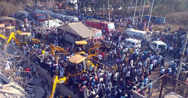 Hindistan’da inşaat halindeki bina çöktü