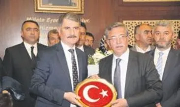 Pursaklar Belediye Başkanı Yılmaz mazbatasını aldı