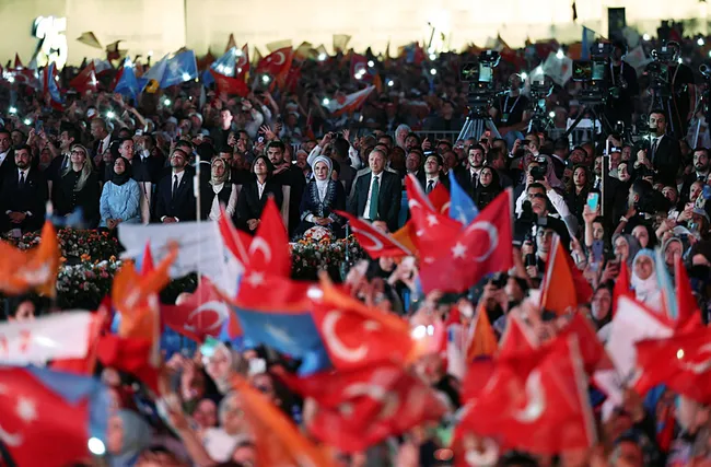 ak-partinin-25-kurulus-yil-donumunde-golbasinda-yeni-donem-belediye-baskani-yakup-odabasi-ak-partiye-katildi-1786793552748.jpeg