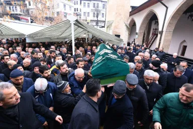 baskan-gungor-meclis-baskanvekili-senin-cenaze-torenine-katildi-1674931962675.jpeg
