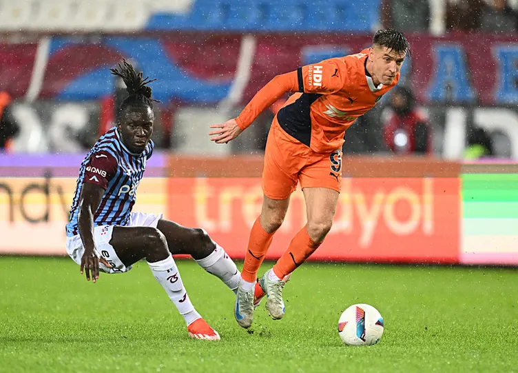 TRABZONSPOR BAŞAKŞEHİR YAZAR YORUMLARI | Yıldız isme sert sözler: Hiç sorumluluk almıyor