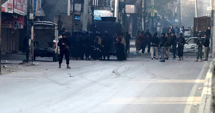 Pakistan’da kanlı saldırı: Jandarma karakolunda intihar bombacısı dehşet saçtı