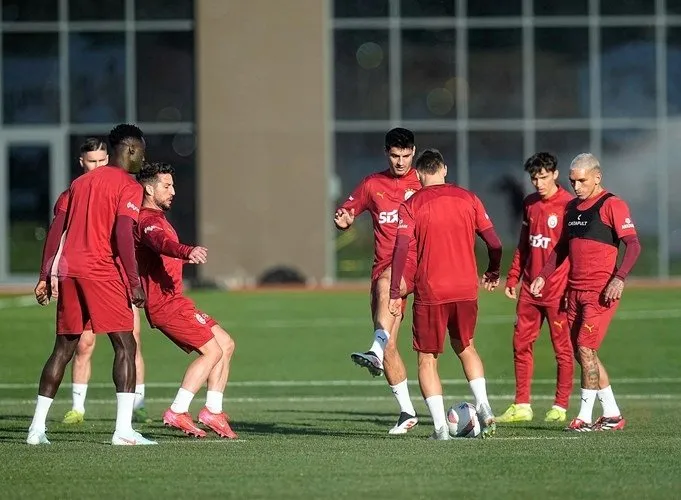 Son dakika haberi: Galatasaray yönetiminden şampiyonluk yolunda kritik hamle! Moraller tavan yapacak...