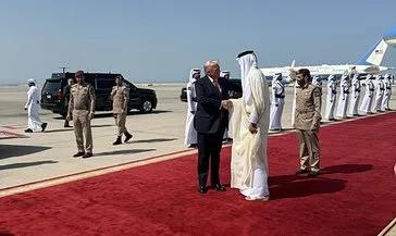 Trump Katar’a indi