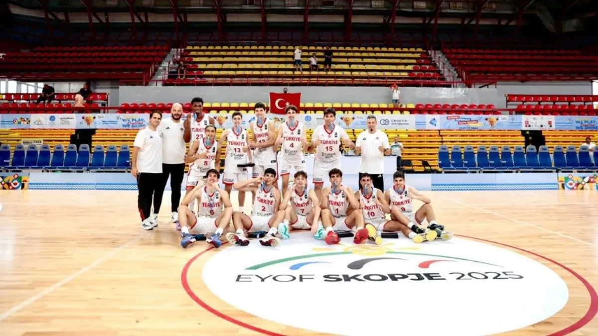 Genç milli yıldız Ömer ABD yolcusu! Yıldızı parlayan milli oyuncuyu ABD’li koç çağırdı Genç milli yıldız Ömer ABD yolcusu! Yıldızı parlayan milli oyuncuyu ABD’li koç çağırdı