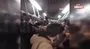 Metrobüste tekmeli yumruklu kavga kamerada | Video