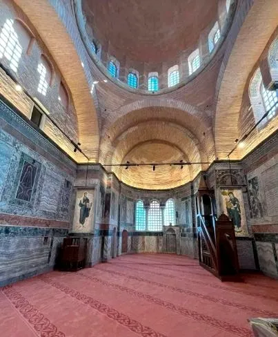 chpnin-muzeye-cevirdigi-tarihi-kariye-camii-79-yilin-ardindan-camii-olarak-ibadete-aciliyor-1707206179743.jpg