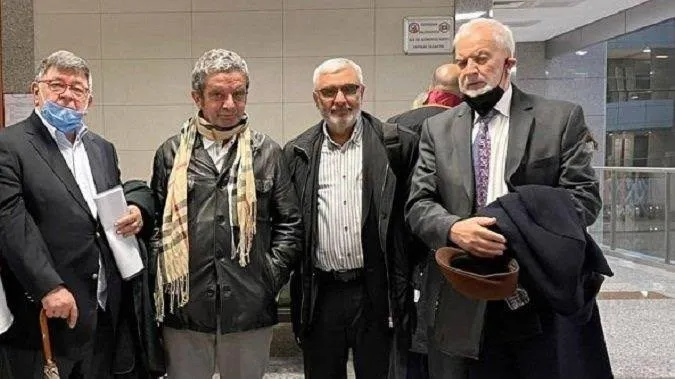 son-dakika-kapatilan-zaman-gazetesi-yazarlarina-hapis-cezasi-1669633271932.jpg Son dakika: Kapatılan Zaman Gazetesi yazarlarına hapis cezası