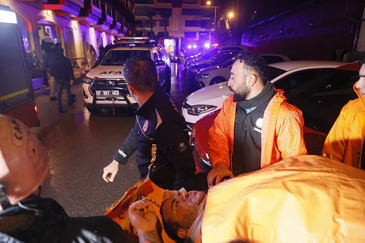 Bastığı tahta sonu oluyordu: 180 kiloluk adam kendini bir anda denizde buldu!