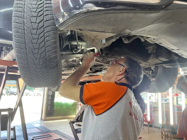 konyada-akilalmaz-olay-motor-arizasi-dedi-gercek-bambaska-cikti-dolandirilmaktan-son-anda-boyle-kurtuldu-1783157161634.jpg