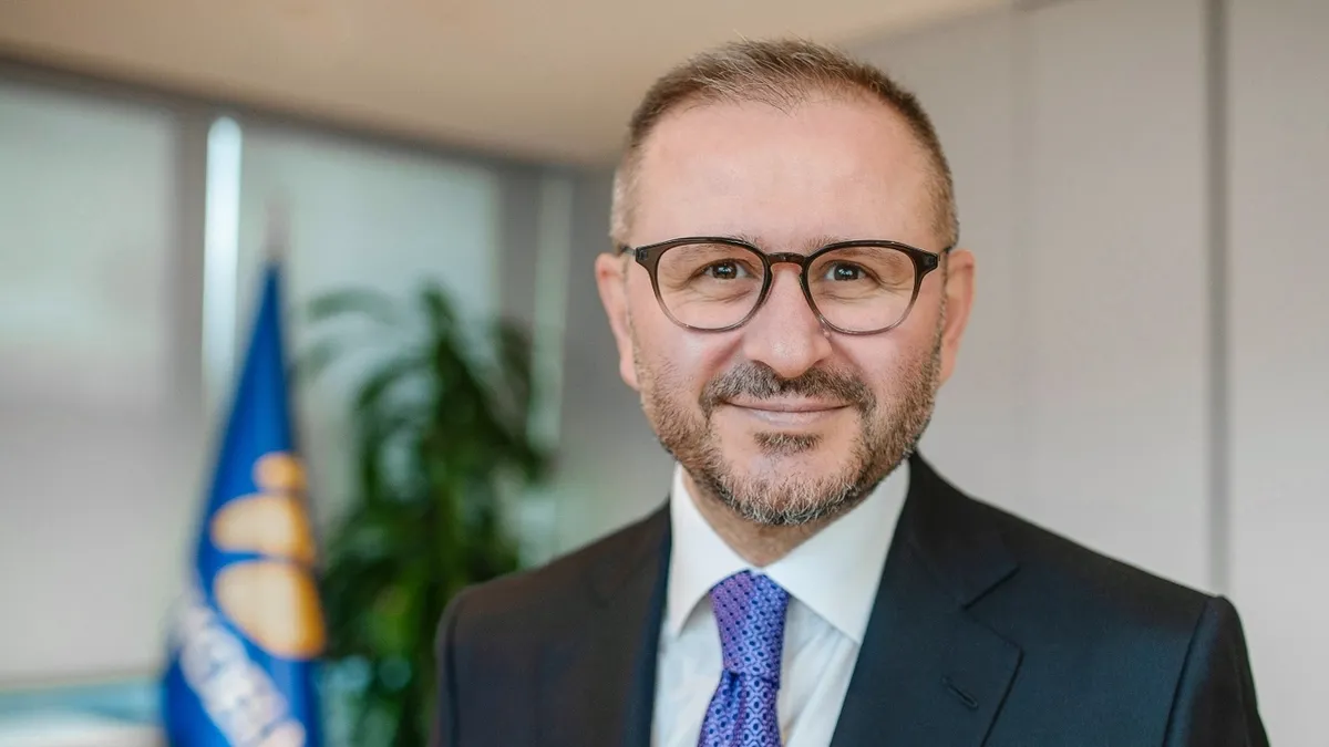 Turkcell Yönetim Kurulu Başkanı Şenol Kazancı’dan 5G Mesajı Turkcell Yönetim Kurulu Başkanı Şenol Kazancı’dan 5G Mesajı