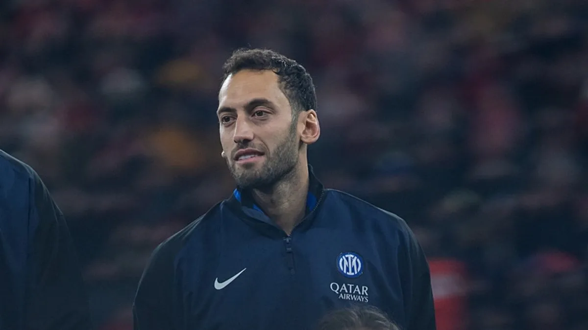 Hakan Çalhanoğlu’ndan transfer itirafı! Teklif aldığı takımı açıkladı… Hakan Çalhanoğlu’ndan transfer itirafı! Teklif aldığı takımı açıkladı…
