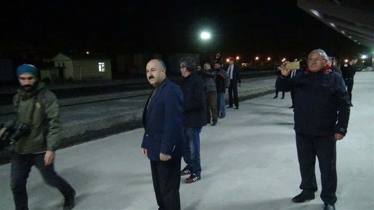Son dakika haberi: Bakü-Tiflis-Kars Demiryolu'nda ilk tren, Kars’a geldi