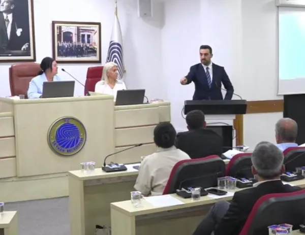 chpli-baskana-icraatlar-soruldu-kahve-icelim-dedi-1780476137522.jpg