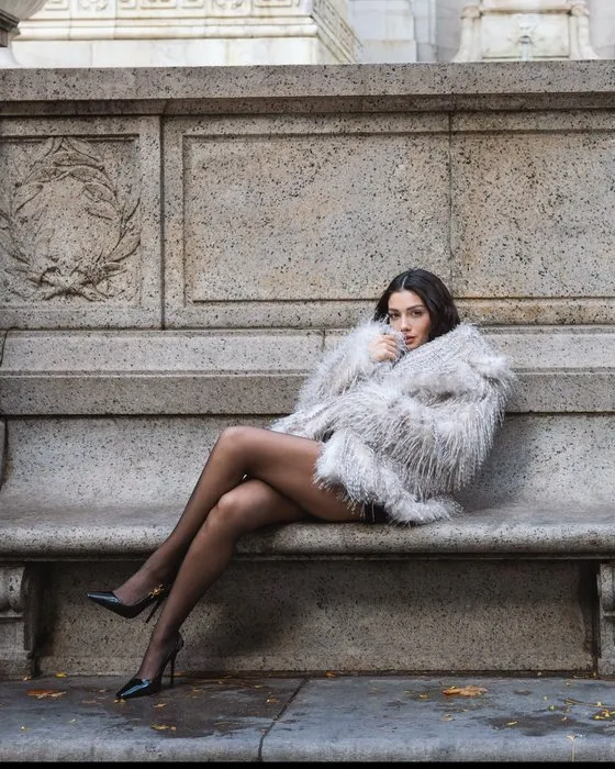 Özge Yağız güzelliğiyle esti geçti! Verdiği pozlar çok konuşuldu Dünyanın en güzel kızı