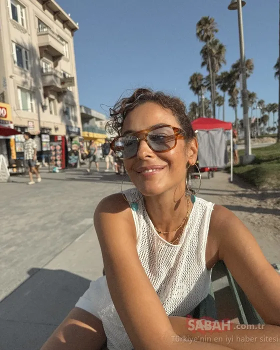 51 yaşındaki Arzum Onan güzelliğiyle yıllara meydan okuyor! Kırışık ve selülitlerimle mutluyum