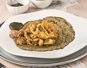 Hint Ekmeği Üzeri Dut Soslu Piliç Tikka