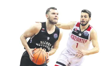 Gaziantep Basketbol son saniyede güldü