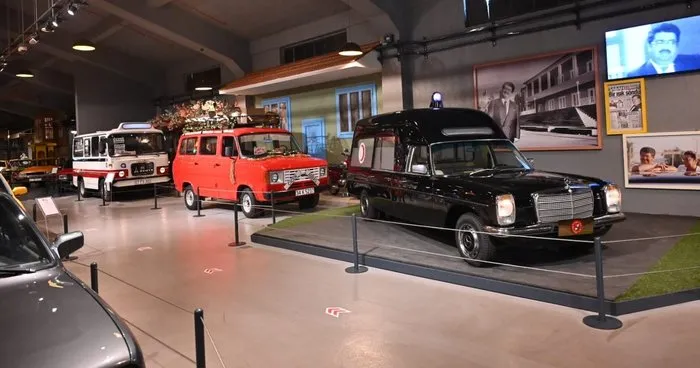 Klasik otomobil müzesi otomobil severleri büyüledi