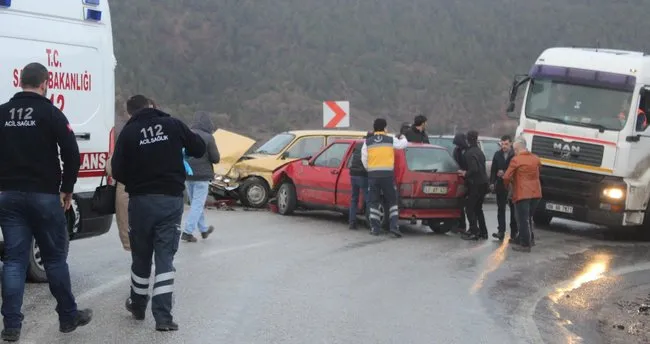 Kütahya’da trafik kazası: 6 yaralı!