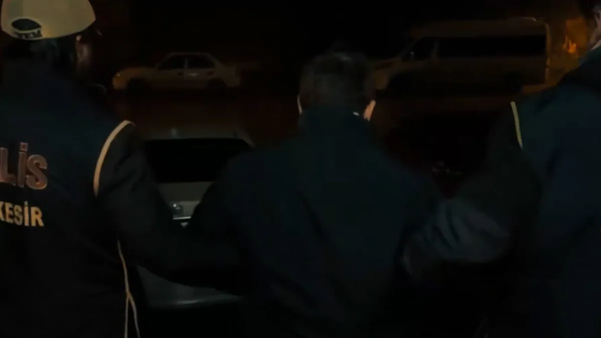 46 ilde FETÖ’ye eş zamanlı operasyon: 82 tutuklama 46 ilde FETÖ’ye eş zamanlı operasyon: 82 tutuklama