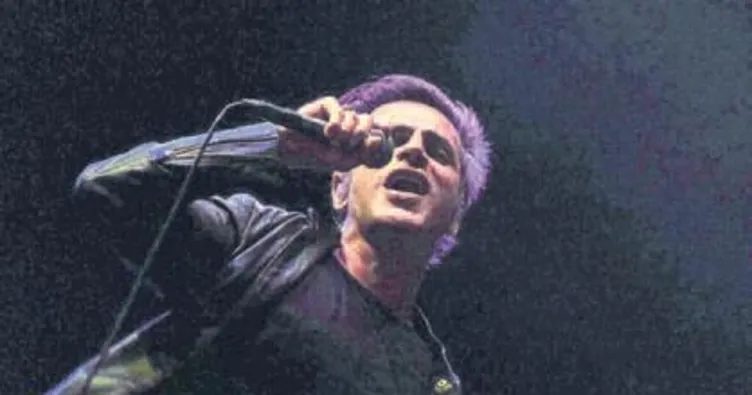 Zeytinli Rock’ta Teoman damgası