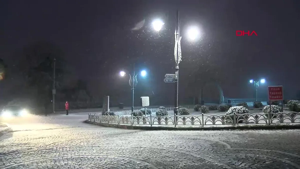 İstanbul’da kar yağışı etkili oluyor | Video videosunu izle İstanbul’da kar yağışı etkili oluyor | Video videosunu izle