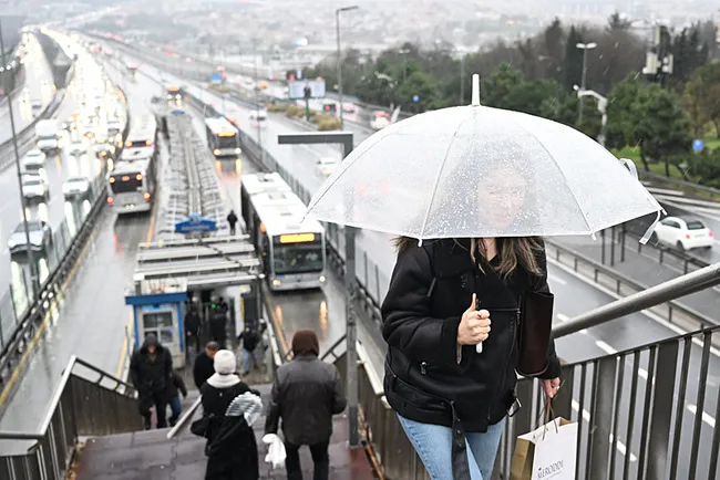 bayramda-hava-nasil-olacak-meteorolojiden-uyarilar-pes-pese-geldi-gunlerce-surecek-1743003215900.jpeg