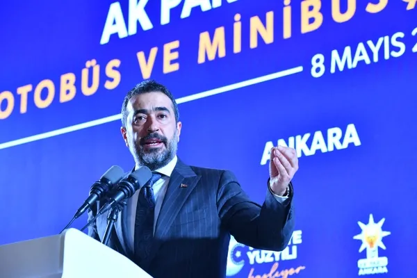 ak-parti-il-baskani-ozcan-ve-ankara-milletvekili-adaylari-otobus-ve-dolmuscu-esnafi-ile-bulustu-1683559855631.jpeg
