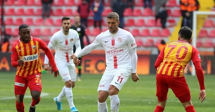 Antalyaspor’un yıldızı Podolski Trabzonspor maçında yok