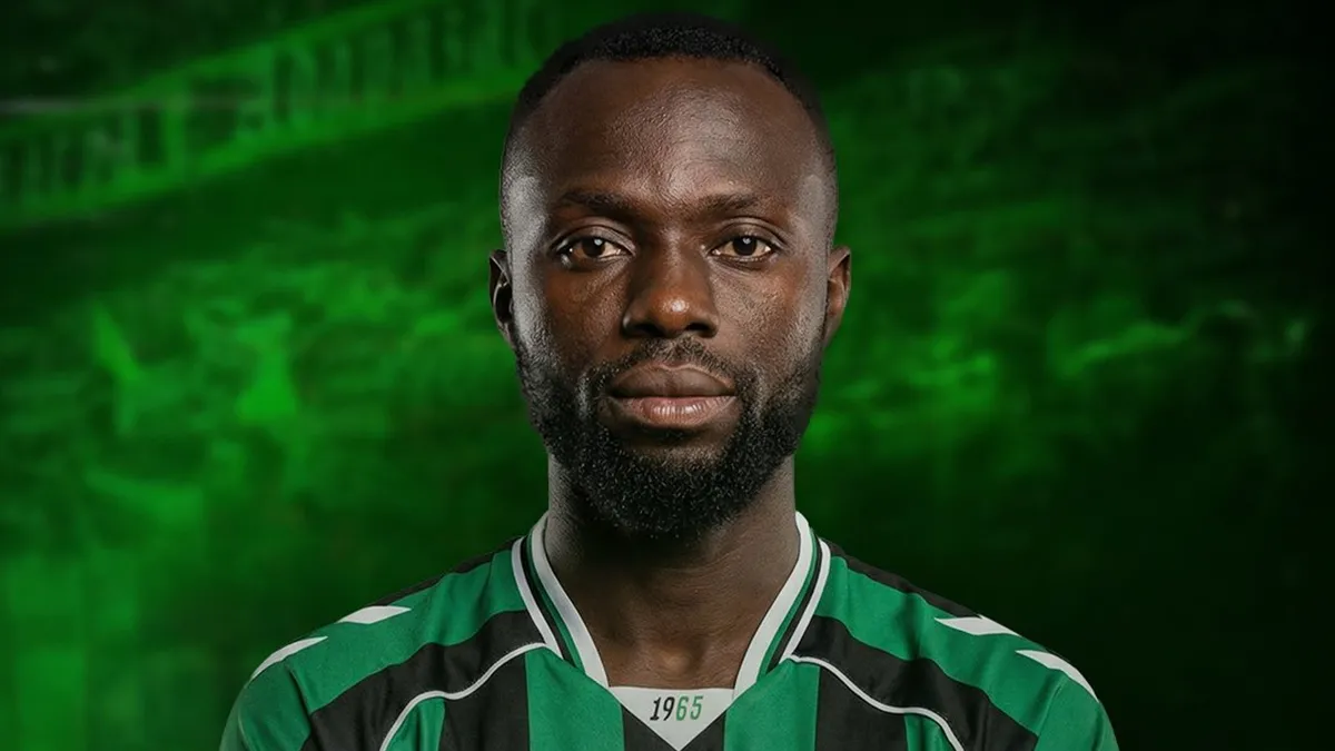 Sakaryaspor, Owusu Kwabena’yı transfer etti! Sakaryaspor, Owusu Kwabena’yı transfer etti!