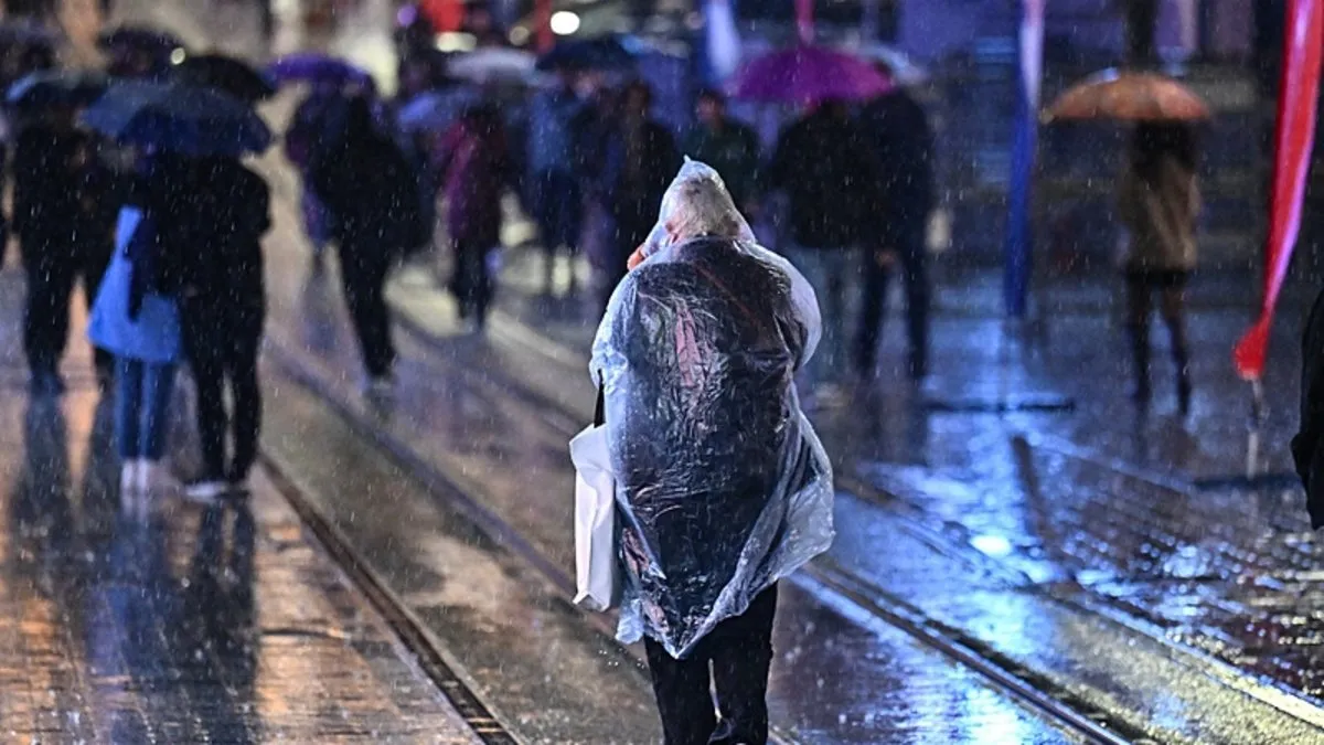 SON DAKİKA… Meteoroloji’den İstanbul dahil 5 bölge için kritik uyarı! Gök gürültülü sağanak ve fırtına bekleniyor: O saate dikkat! SON DAKİKA… Meteoroloji’den İstanbul dahil 5 bölge için kritik uyarı! Gök gürültülü sağanak ve fırtına bekleniyor: O saate dikkat!