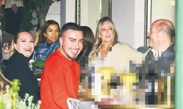 Saba Tümer yine şen şakrak