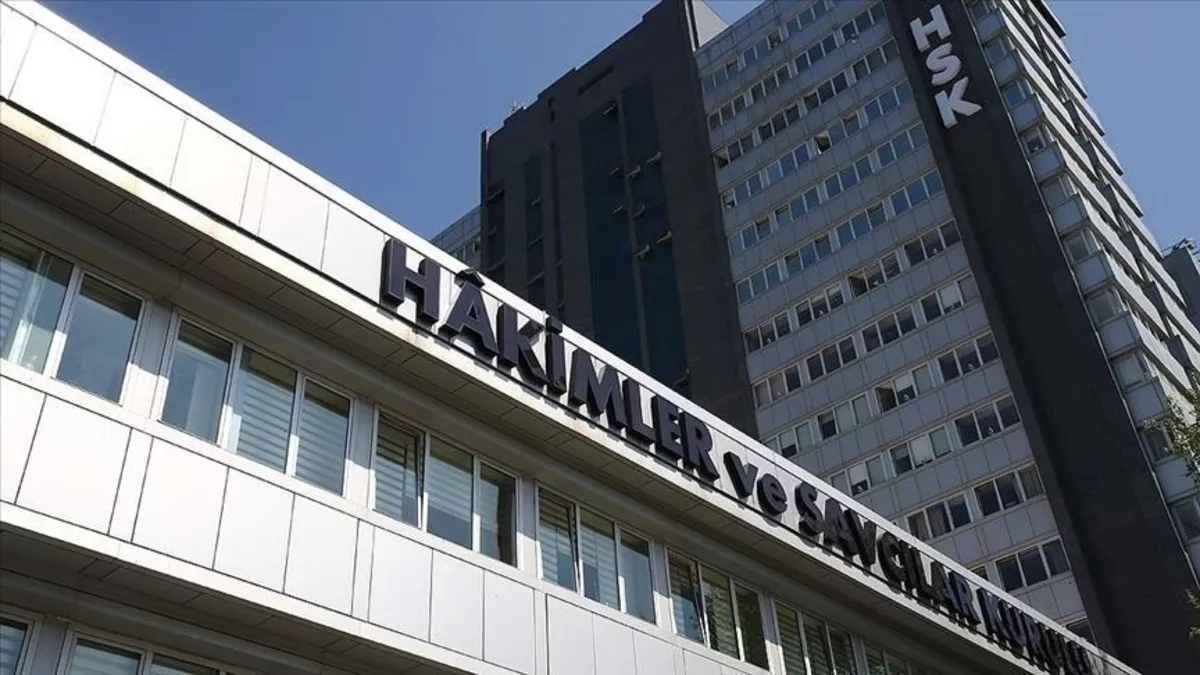 HSK kararnamesiyle 34 hakim ve savcının görev yeri değişti HSK kararnamesiyle 34 hakim ve savcının görev yeri değişti