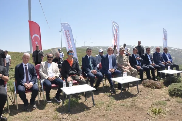 musta-turkiye-yamac-parasutu-mesafe-yarismasi-basladi-1782222696397.jpg